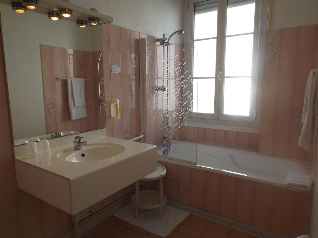 Logis Hotel La Residence, Cognac Centre Zimmer foto